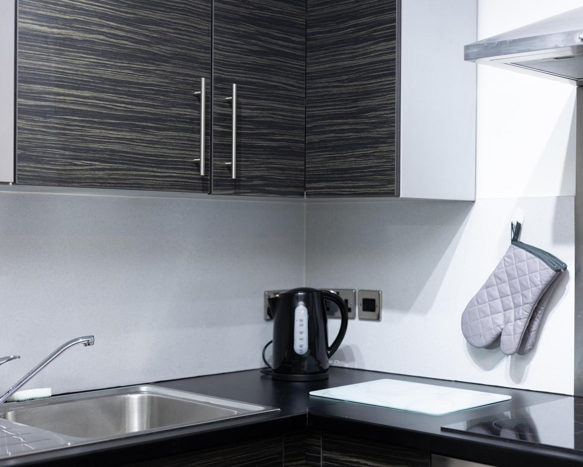 1 Bedroom Apartment In Chorlton Central Manchester Exterior foto